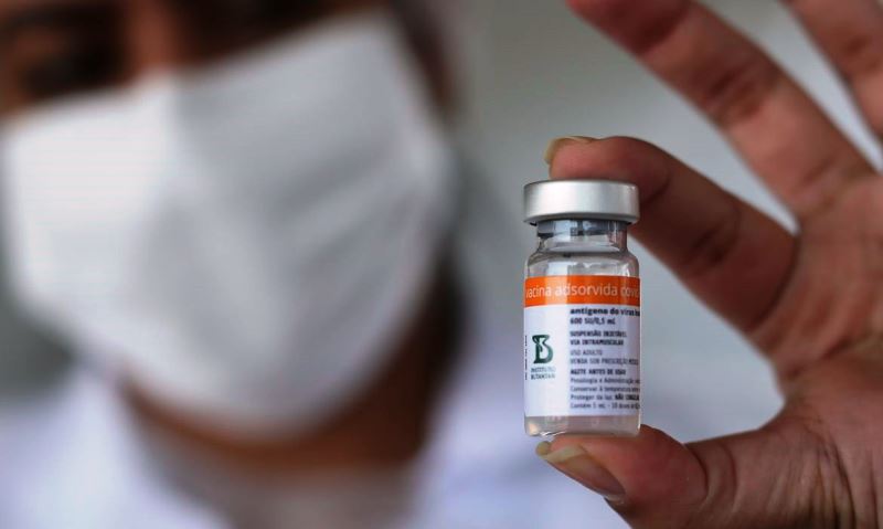 Vacinas contra Covid-19 serão destinadas a pessoas de 47 a 49 anos