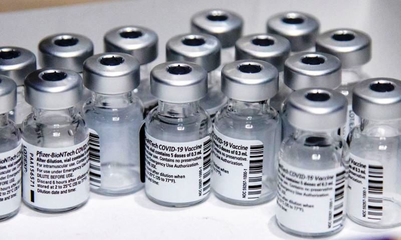 Saúde distribui 2,3 milhões de doses da vacina da Pfizer