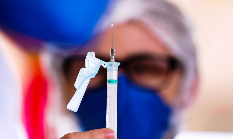 Cresce recusa de vacina contra Covid-19; relato é de 2.097 cidades