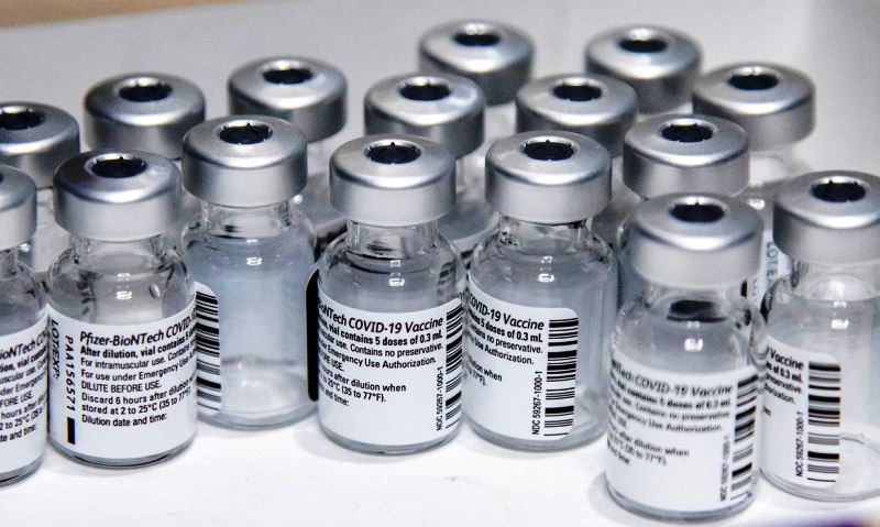Mais de 13 milhões de doses da vacina Pfizer devem chegar ao Brasil