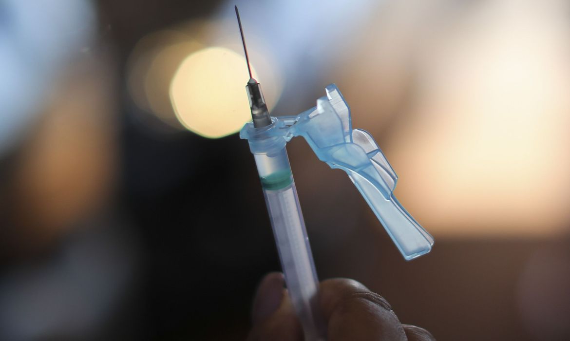 81% dos presos do Rio receberam primeira dose da vacina