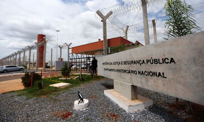Ministério da Justiça autoriza retorno gradual de visitas presenciais a presos