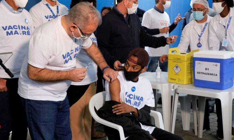 Queiroga pede que brasileiros se imunizem com a segunda dose