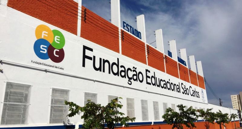 Alunas da FESC solicitam revisão de cobrança em cursos de Artesanato e Convivência