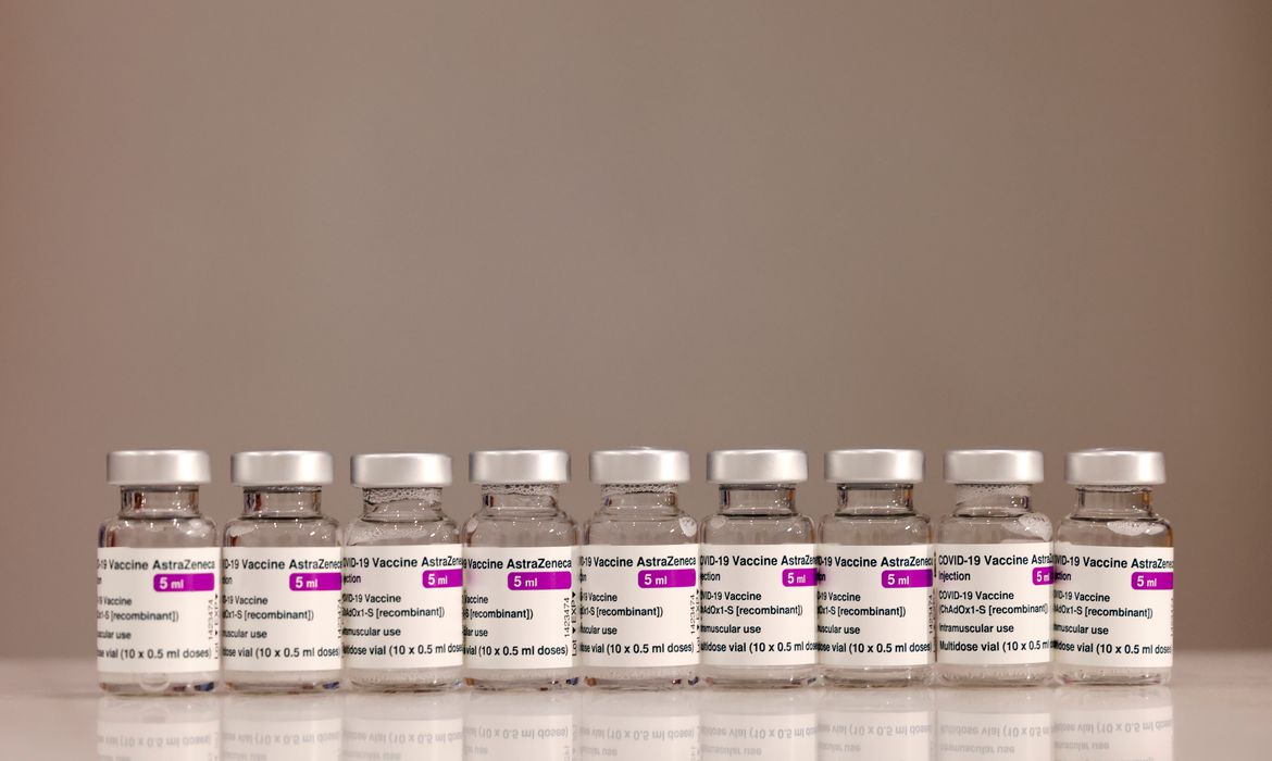 Fiocruz entrega 3 milhões de doses da vacina AstraZeneca ao PNI