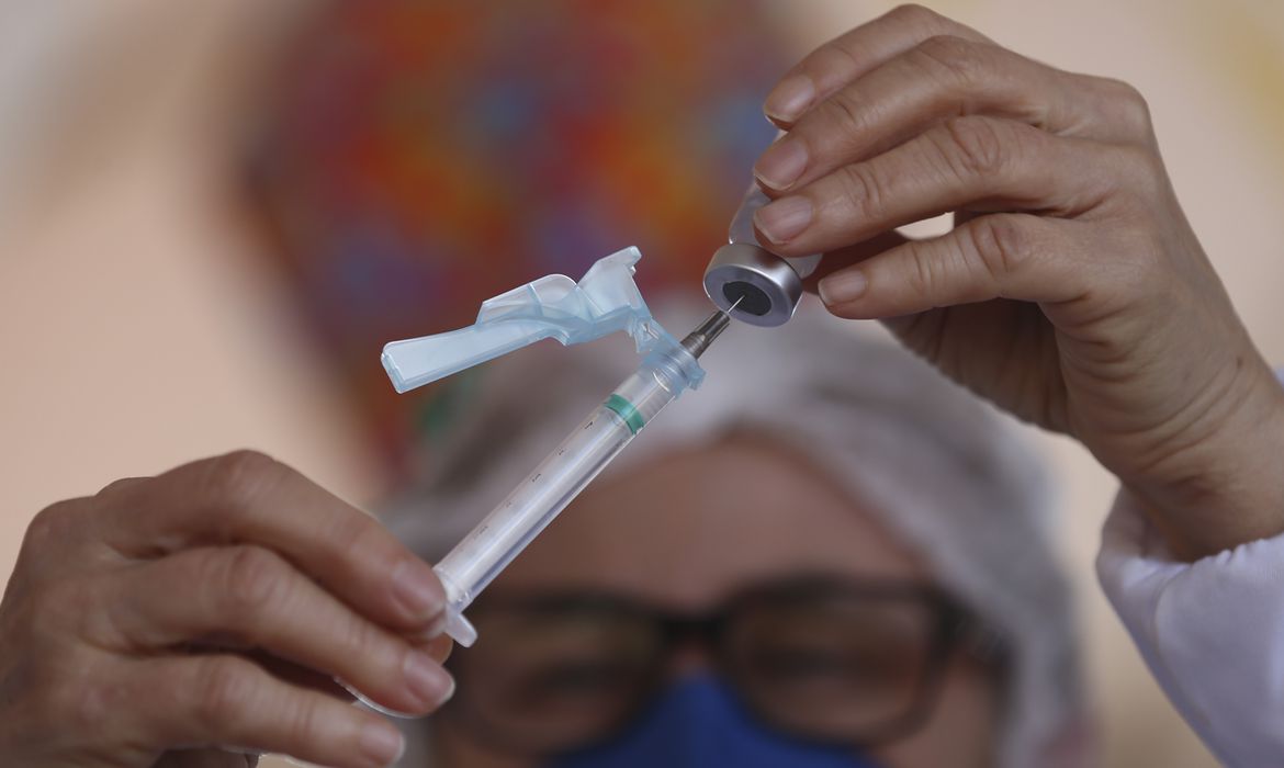 Mais de 559 mil pessoas não tomaram a 2ª dose da vacina em SP