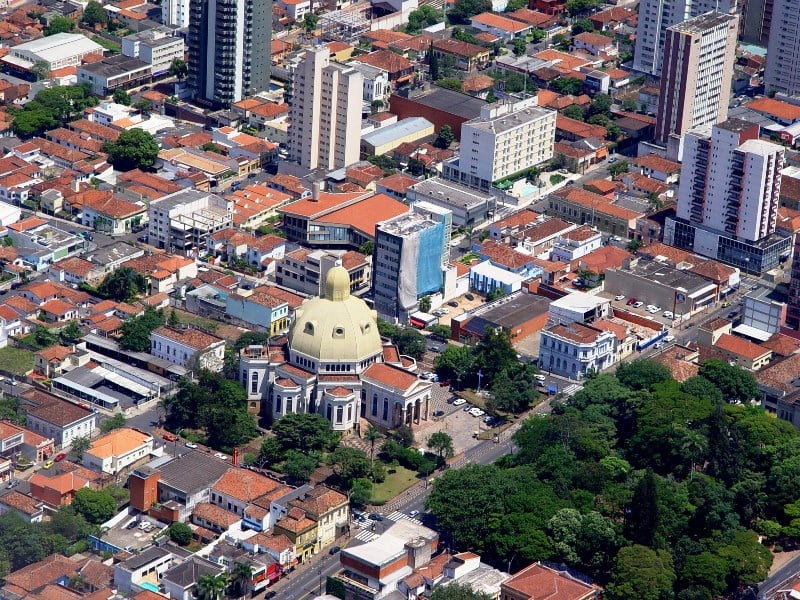 São Carlos ganhou 75 mil habitantes em 25 anos