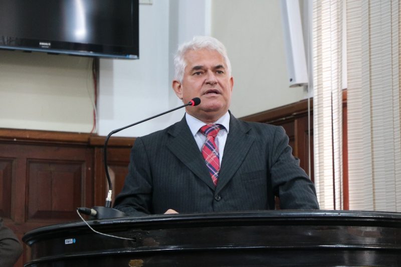 Marquinho Amaral pede audiência pública para discutir retirada de desconto