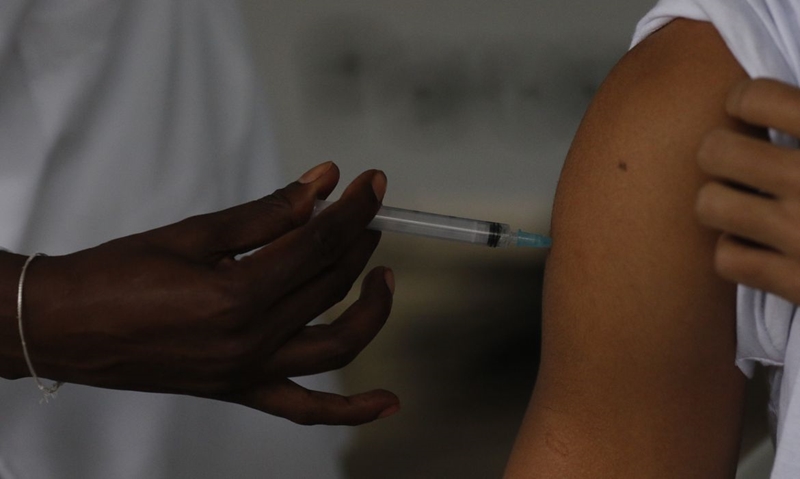 Vacinação contra HPV é ampliada para homens de até 45 anos imunossuprimidos