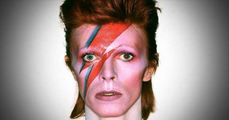Documentário celebra a arte do camaleônico David Bowie