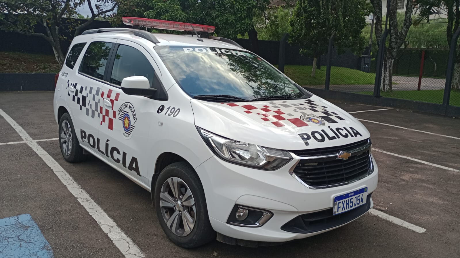 Moto é furtada na Rua Dom Pedro II