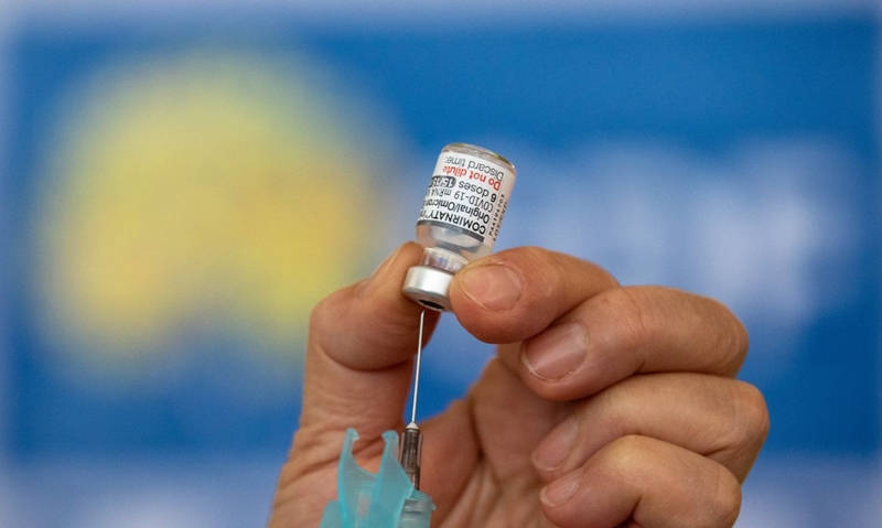 Cidade de São Paulo começa a vacinar maiores de 50 anos com dose bivalente