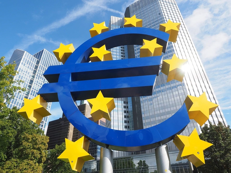 Banco Central Europeu deve manter aperto de serviços na zona do euro