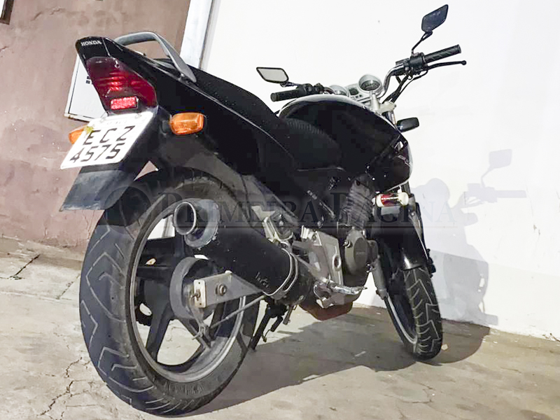 Honda CBX250 Twister é furtada no Santa Felícia