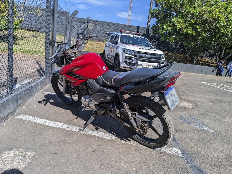 Força Tática recupera motocicleta furtada e apreende menor no Santa Felícia