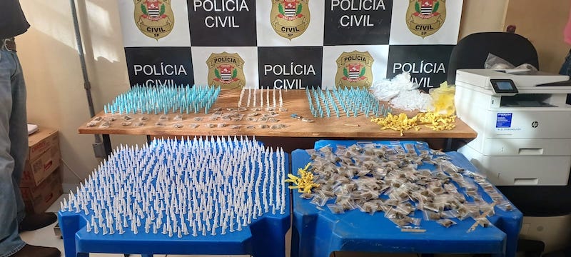 Canil da GM de São Carlos apreende grande quantia de drogas com a Polícia Civil em Porto Ferreira