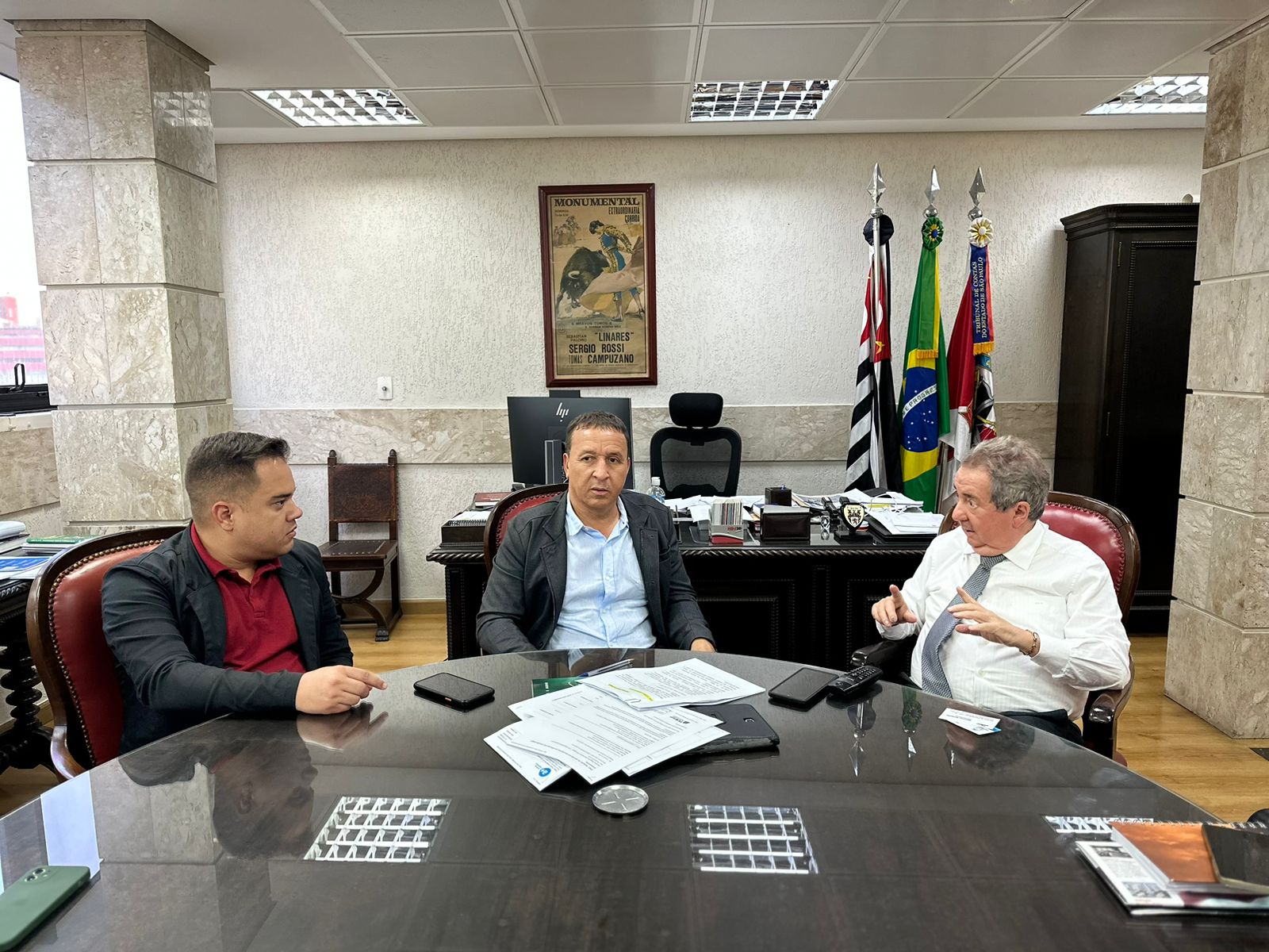 Vice-prefeito Edson Ferraz e o vereador Thiago de Jesus participam de reunião no Tribunal de Contas
