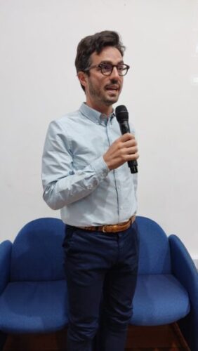 Lorenzo Manera fala sobre abordagem Reggio Emilia a professores da rede pública