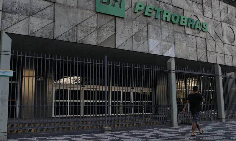 Petrobras investirá US$ 111 bi