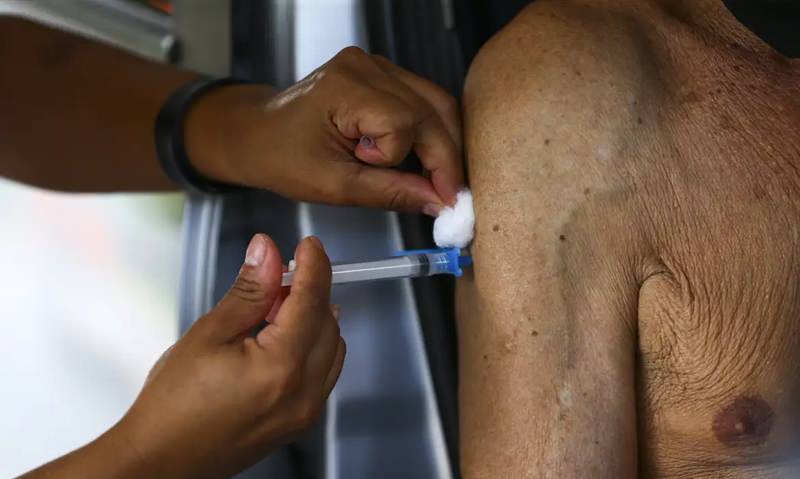 Registro de vacina contra bronquite é aprovado pela Anvisa