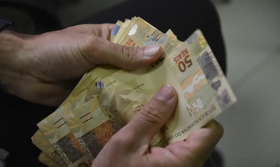 Poupança tem retirada líquida de R$ 87,82 bilhões