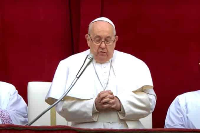 Papa Francisco segue internado em hospital mas apresenta ‘melhora gradual’