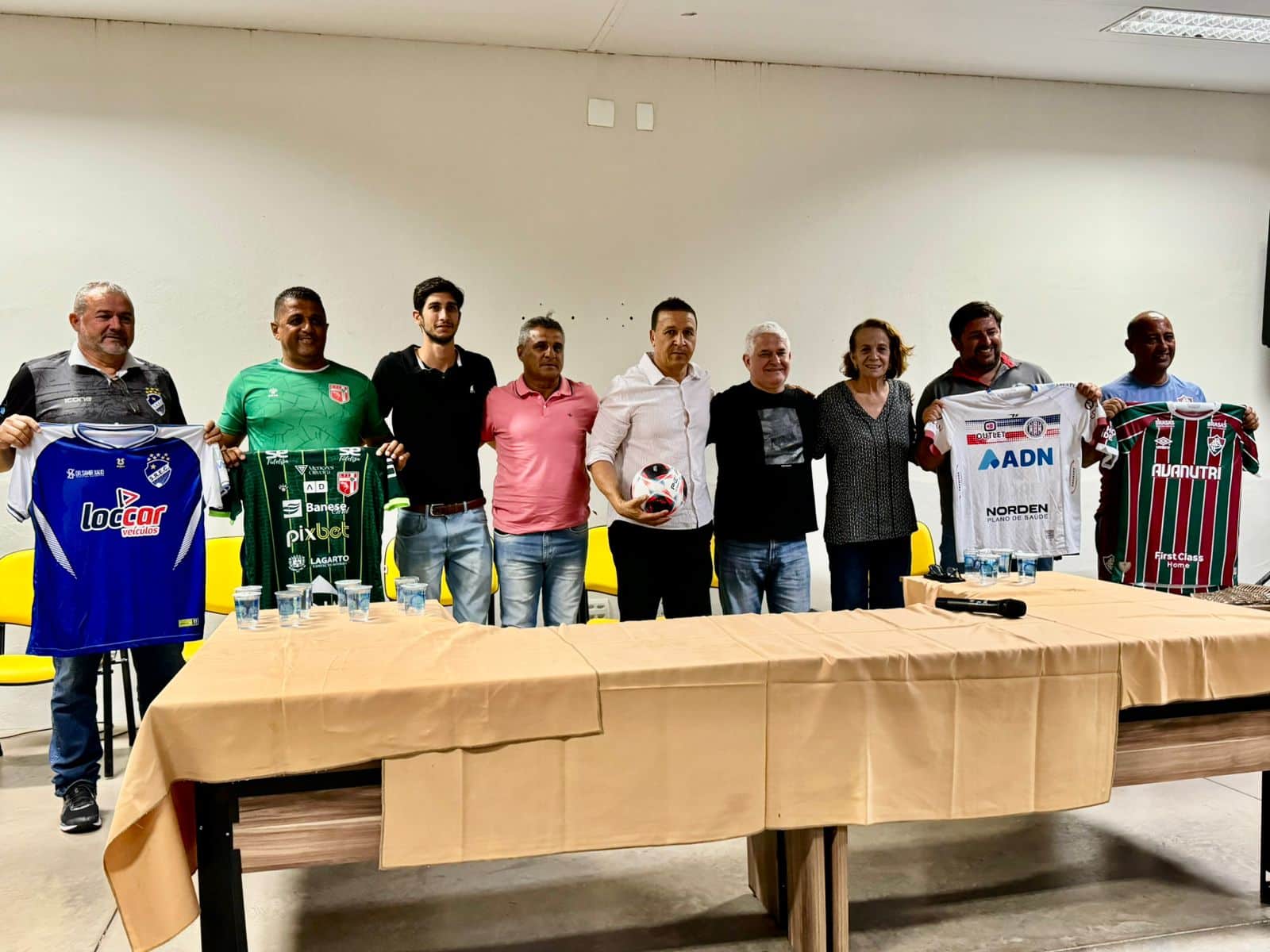 Edson Ferraz participa da apresentação das equipes do Grupo 13 na 54ª Copa São Paulo