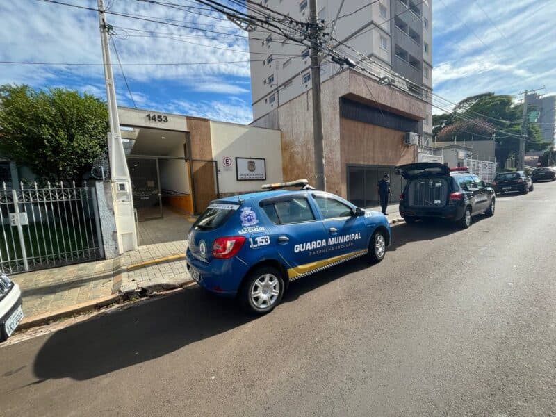 Guarda Municipal apreende três carros em operação