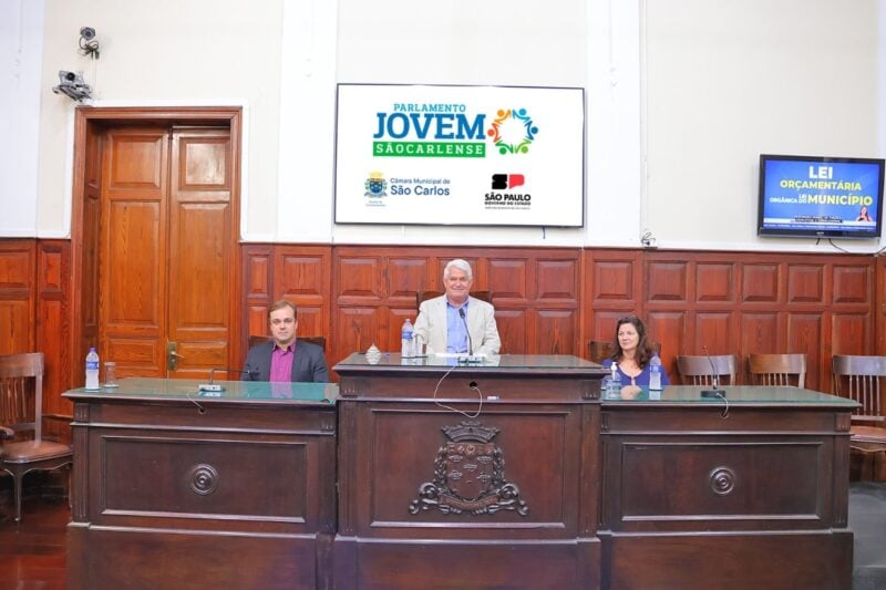 Marquinho Amaral, Gustavo Pozzi e Diretoria de Ensino apresentam Parlamento Jovem em ‘live’ para estudantes