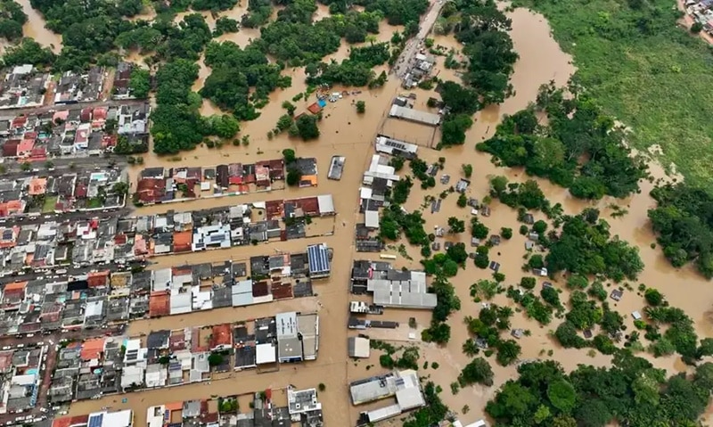 Enchentes levam governo do Acre a decretar emergência em saúde pública