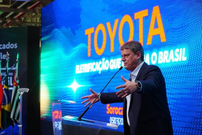 Governador celebra investimento bilionário da Toyota