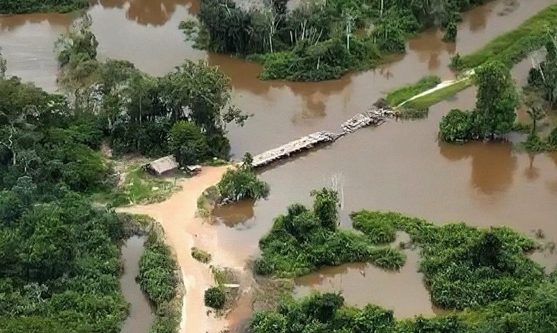 Polícia Federal destrói ponte de acesso à terra indígena do Pará