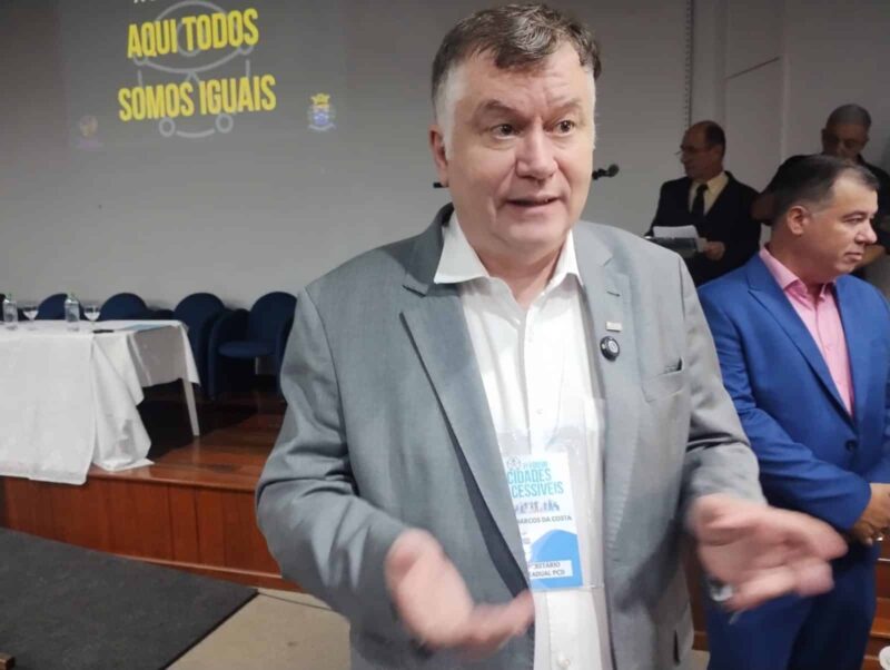 Secretário Marcos Costa cobra propostas para pessoas com deficiência