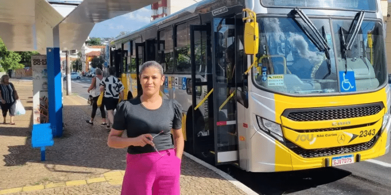 Eliana Casanova reivindica melhoria na Linha 61 que atende Araucária