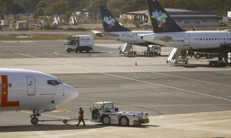 Aéreas anunciam voos para Base de Canos a partir do fim do mês