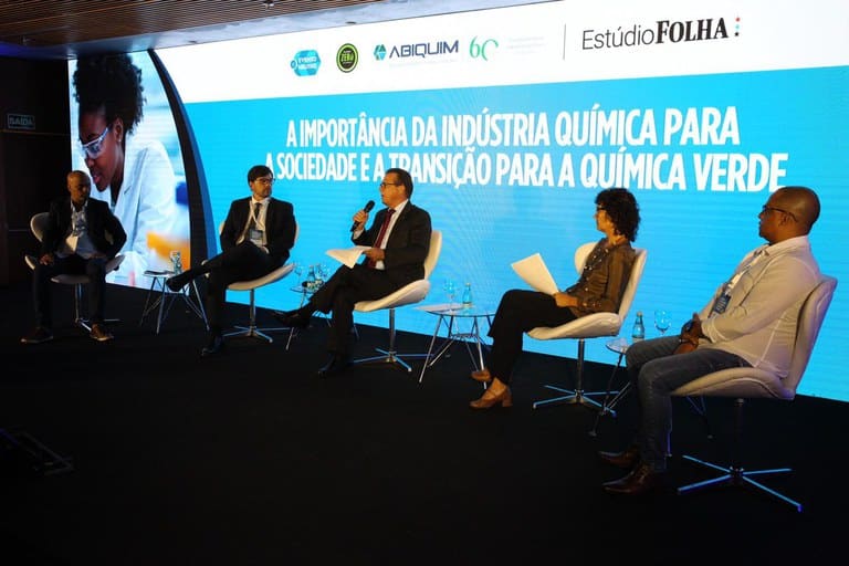 “Reindustrialização é fundamental para o Brasil”, diz Luiz Marinho
