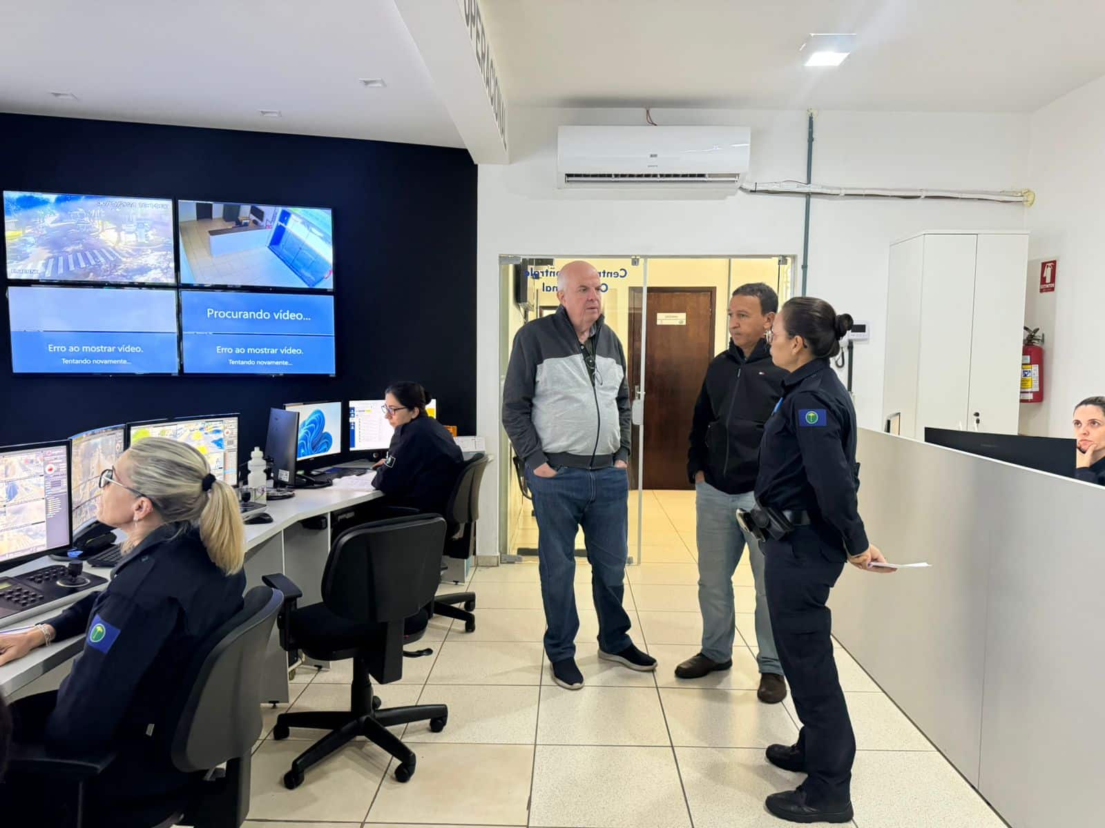 Secretário de Administração Piracicaba visita Centro de Monitoramento da Guarda Municipal de São Carlos