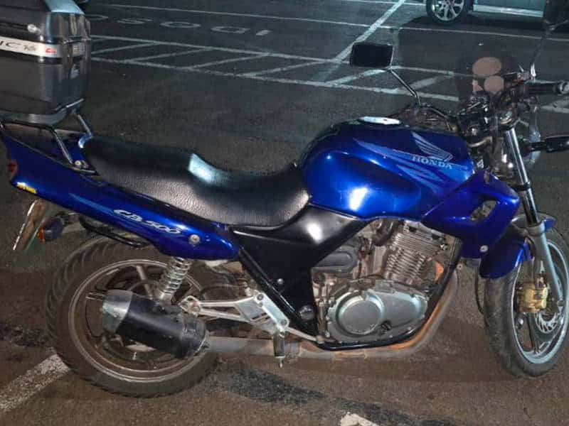 Força Tática detém homem e recupera CB500 furtada na Vila Isabel