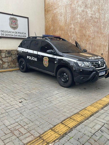 Polícia recupera bens roubados em assalto