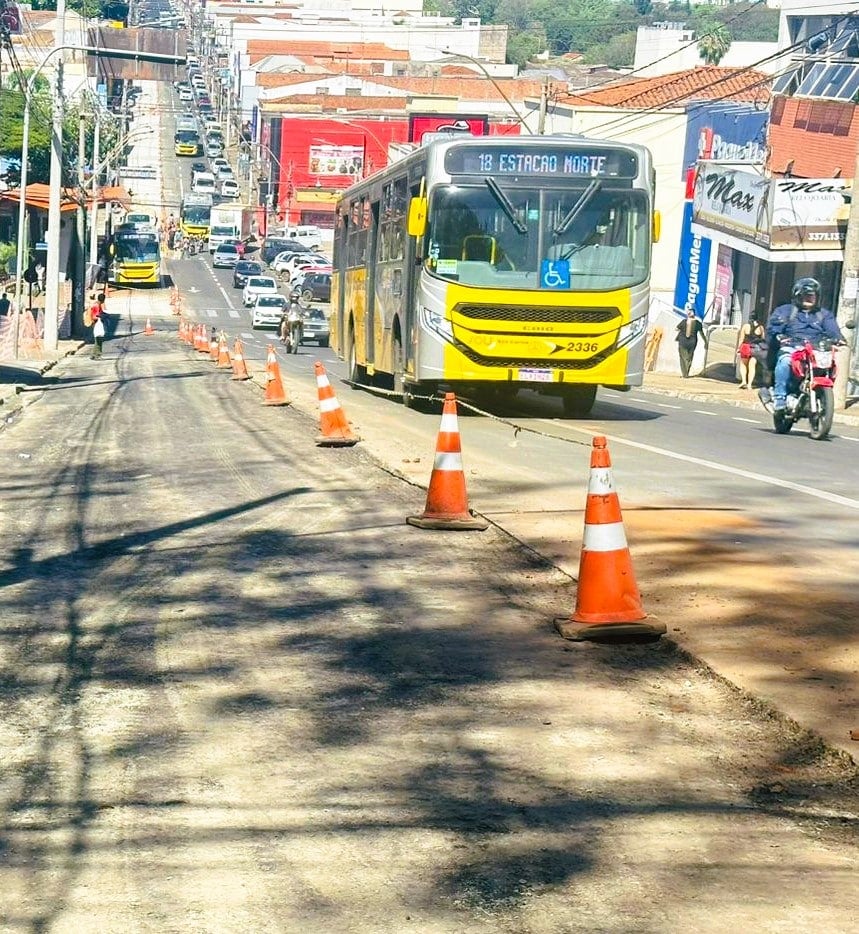 Avenida São Carlos tem interdições parciais