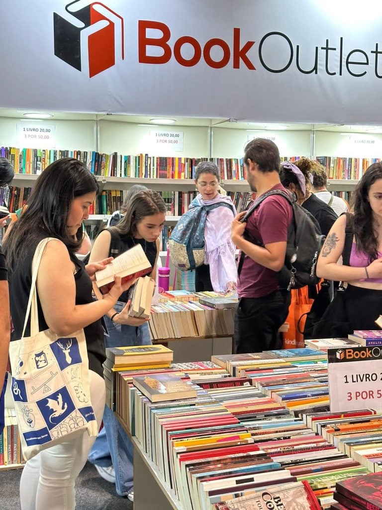 Bienal do Livro atrai turistas