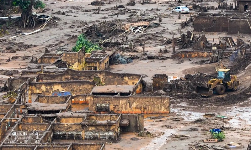 Defesa dos atingidos aponta erros de mineradoras