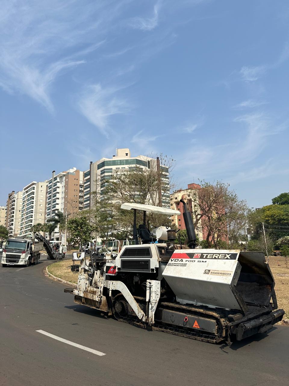 Recape em avenida encerra obras