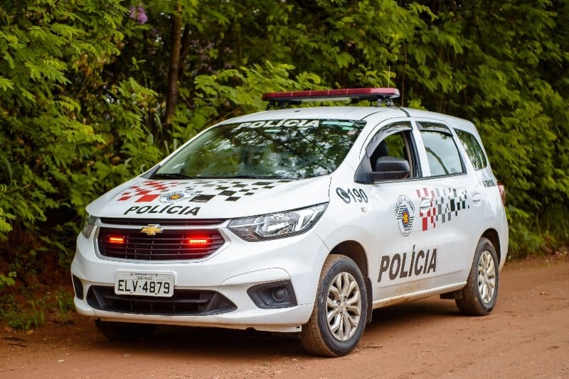 Enquanto desmontava Uno furtado, homem é detido no Antenor Garcia