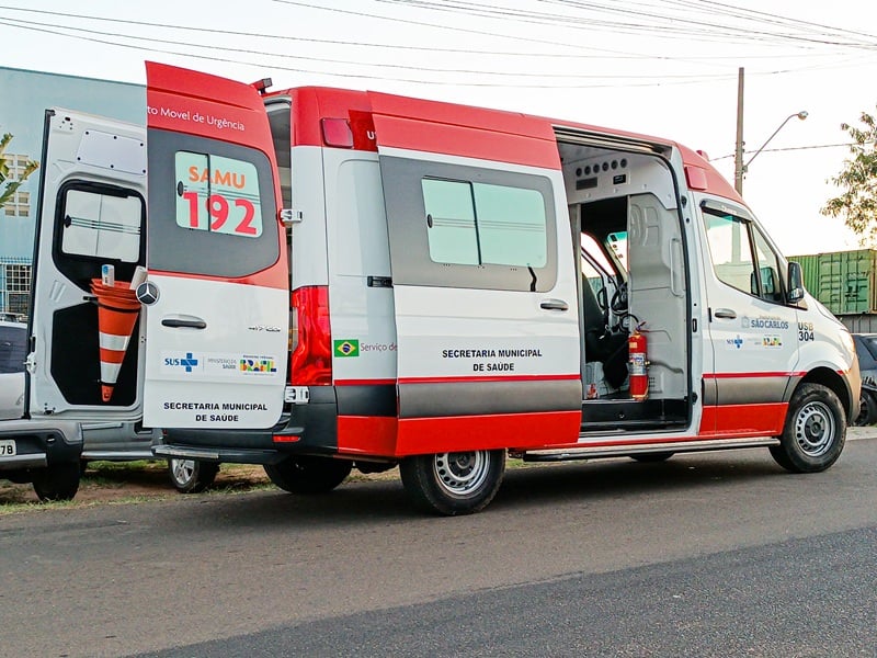 Motociclista se fere após colisão no Jockey Clube