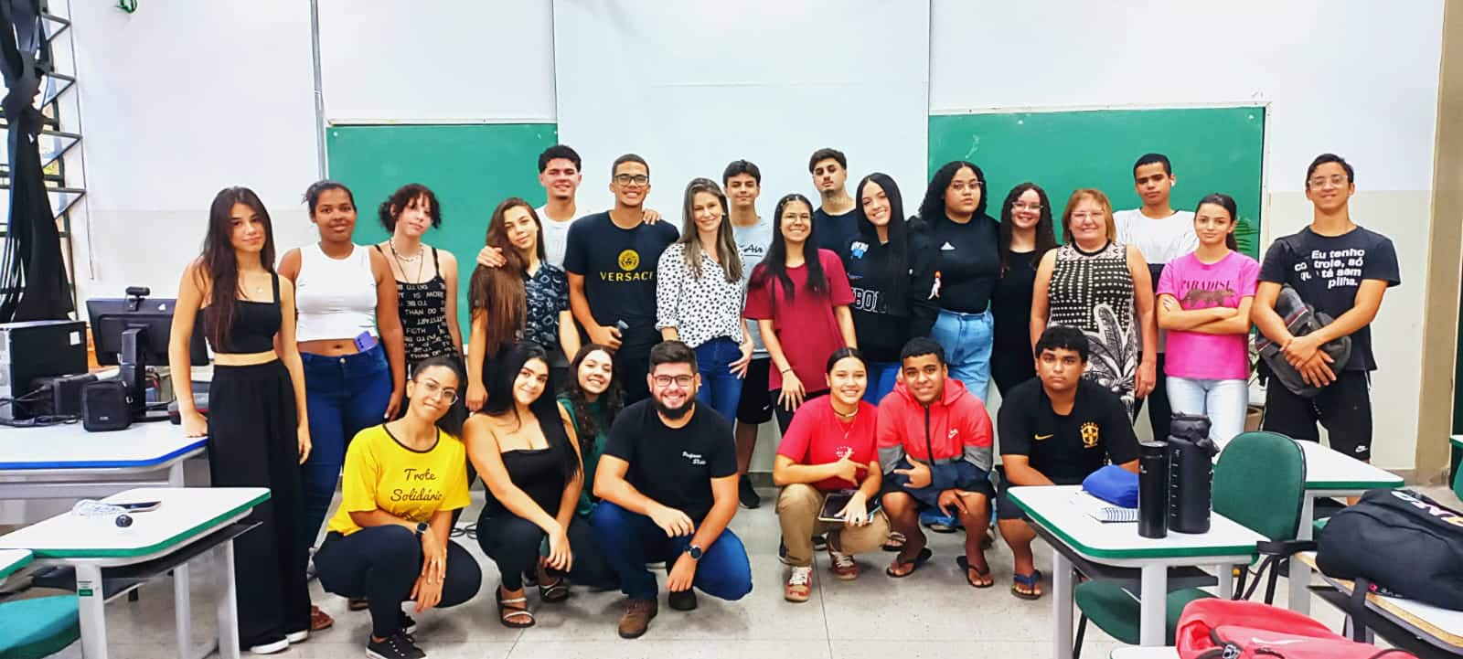 15 de Outubro – Dia dos Professores: Uma Homenagem à Luta e Dedicação dos Educadores Brasileiros