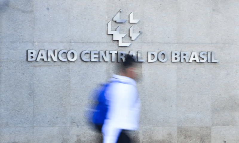 Contas têm déficit de R$ 7,3 bi