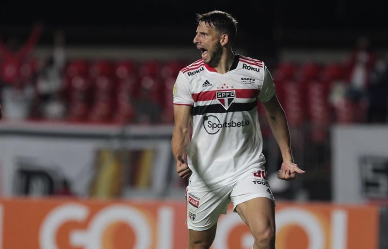 Calleri faz trabalho separado