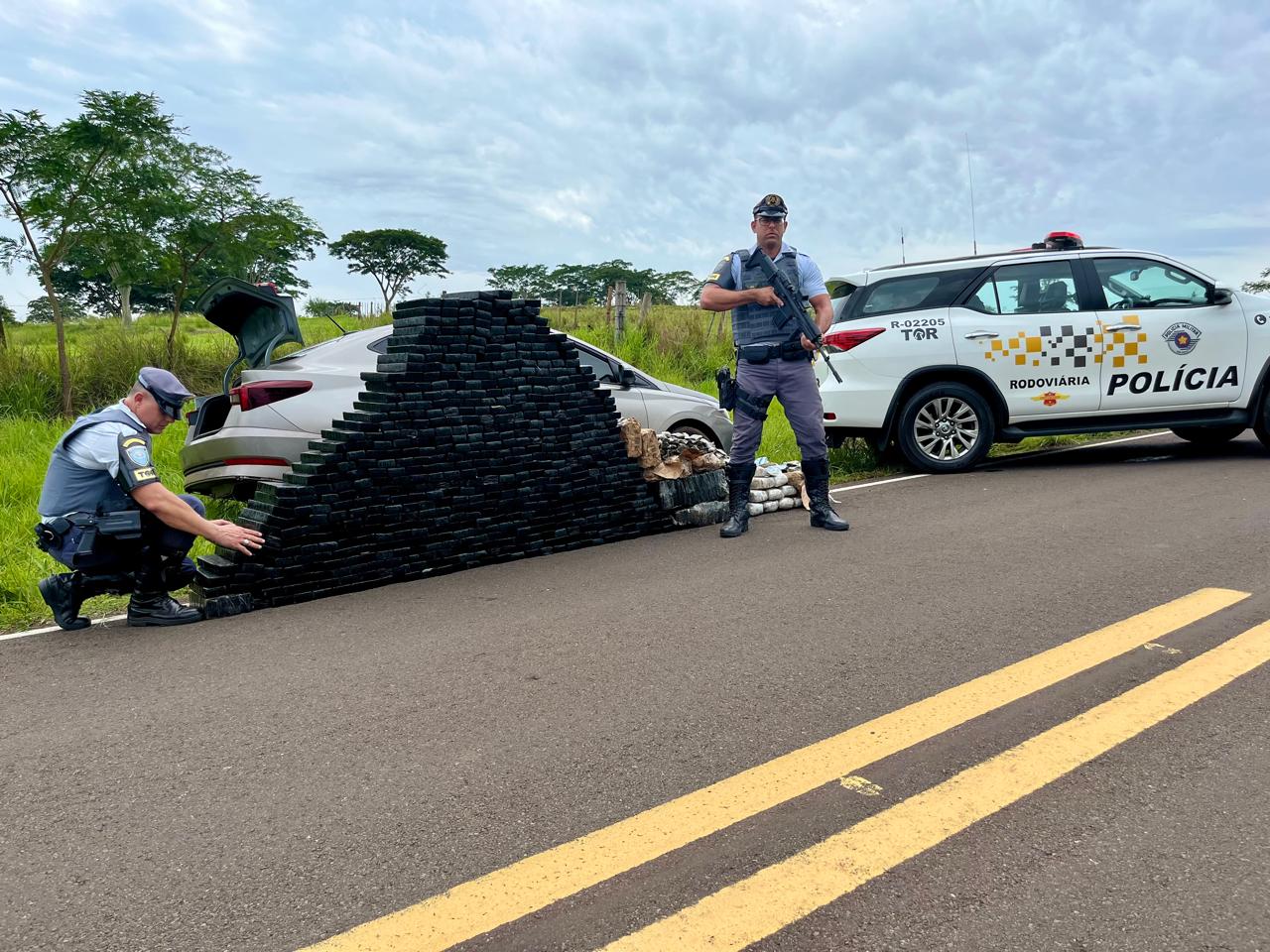 PM Rodoviária apreende mais de meia tonelada de maconha