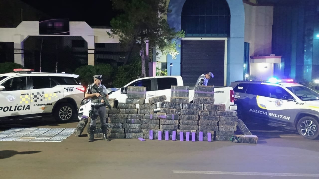 Homem é preso com 1,2 tonelada de maconha